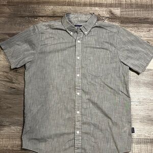 Patagonia Men's Casual Gray Button-Down Shirt
